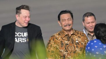 Musk llega a Indonesia para el lanzamiento previsto de Starlink