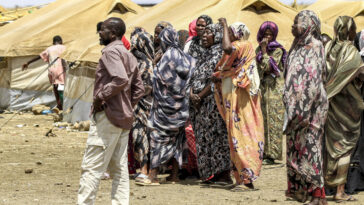 Sudán se enfrenta a un "infierno de violencia" y riesgo de hambruna, advierte la ONU
