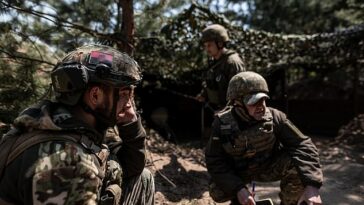 Ucrania ha promulgado una ley de movilización para aumentar el número de tropas en medio de una nueva ofensiva de Rusia que ha visto acumular más de 500.000 soldados en la línea del frente.
