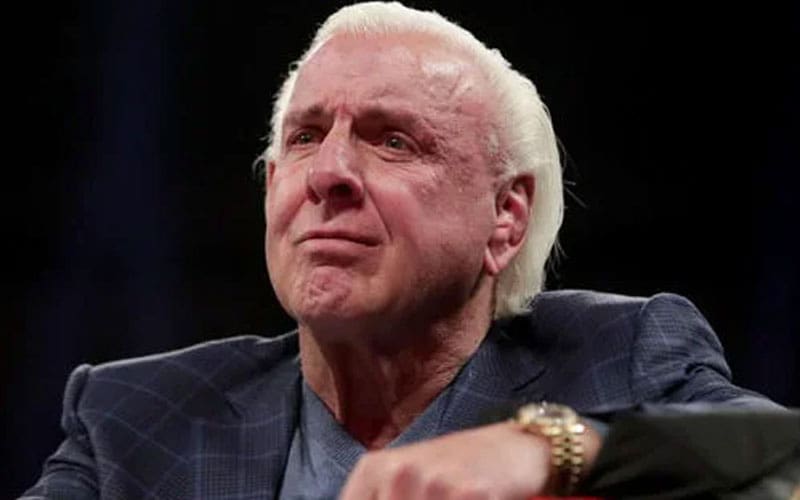 WWE tenía tres versiones RAW listas en caso del fallecimiento de Ric Flair en 2017
