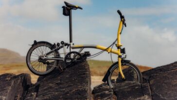 ¿Es esta la bicicleta más popular de este año?  La nueva colaboración de Brompton con Palace