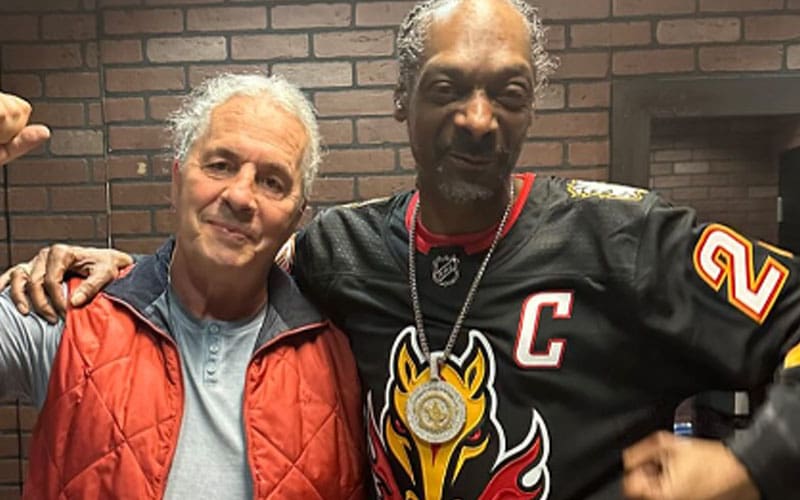 Bret Hart se vincula con Snoop Dogg
