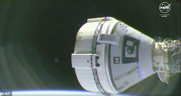 Su nave espacial Starliner, que llevó a dos astronautas de la NASA a la Estación Espacial Internacional (ISS) la semana pasada, no puede desacoplarse después de que se encontraron varias fallas en la nave.