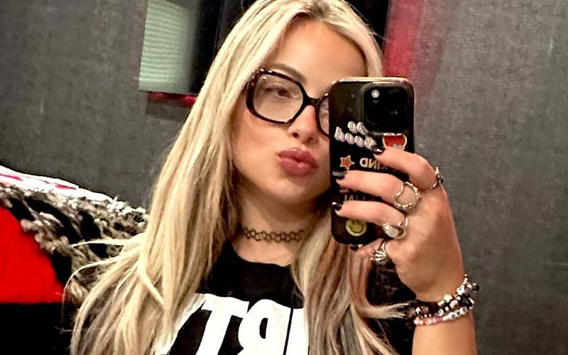 Liv Morgan continúa con sus travesuras en las redes sociales para persuadir a Dominik Mysterio
