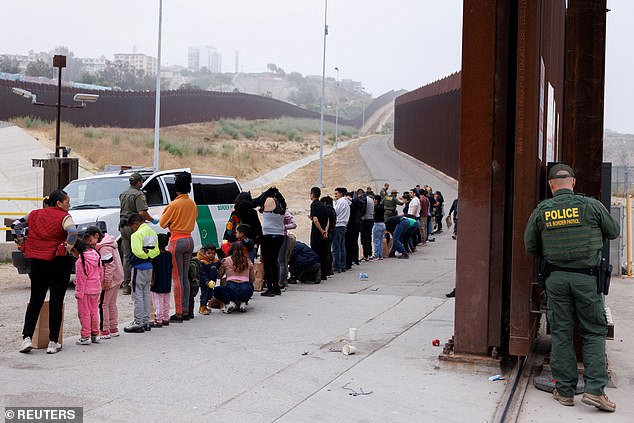 Se informa que más de 1.500 inmigrantes de Tayikistán cruzaron la frontera desde octubre de 2020 hasta mayo de 2024.