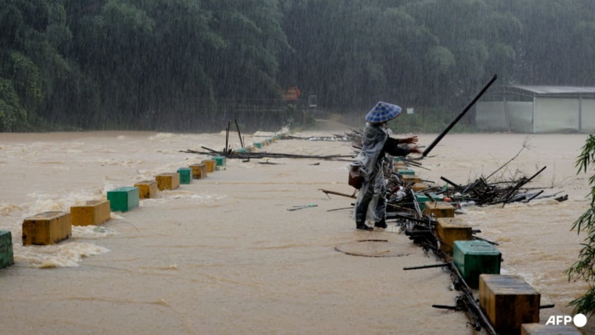 Xi pide un esfuerzo total de rescate por inundaciones mientras las tormentas azotan el sur de China
