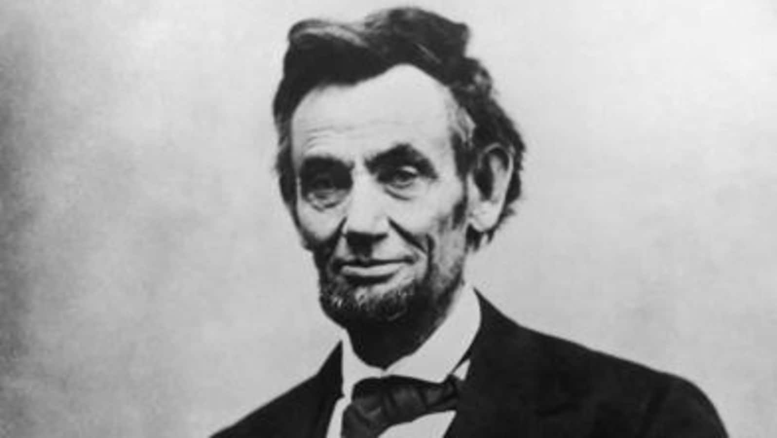 Abraham Lincoln era un “amante de los hombres”: sensacionales afirmaciones en un nuevo documental, “…vampiro gay”, comenta Elon Musk
