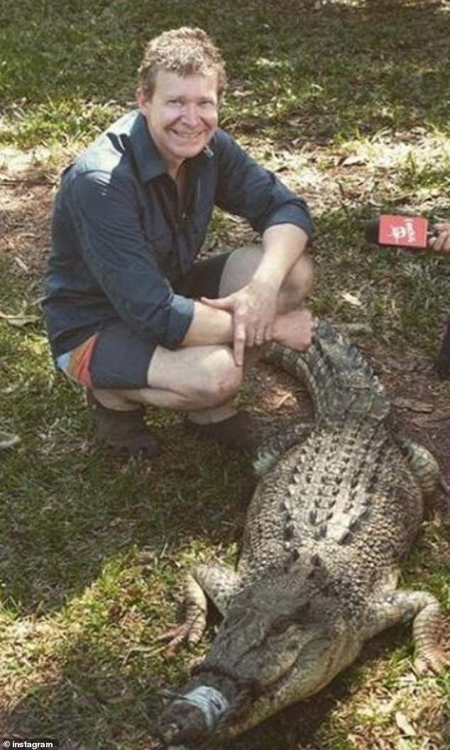 Antes de que se descubrieran sus hábitos perturbadores, Britton (en la foto durante una entrevista con Triple J) era un zoólogo muy respetado y experto en cocodrilos.