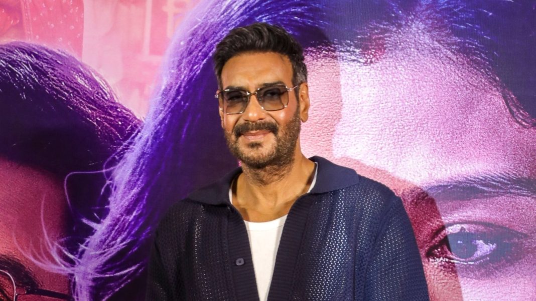 Ajay Devgn dice que firmó el Zakhm de Mahesh Bhatt mientras se duchaba
