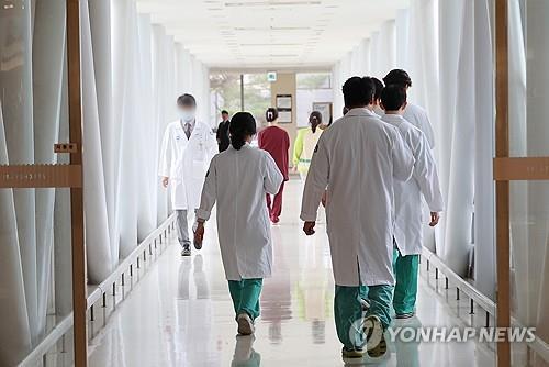 About 11 pct of med students register for 2025 state licensing exam