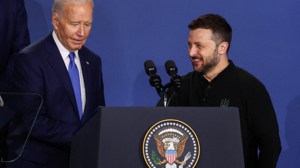 Biden presenta por error a Zelensky como Putin en un evento de la OTAN
