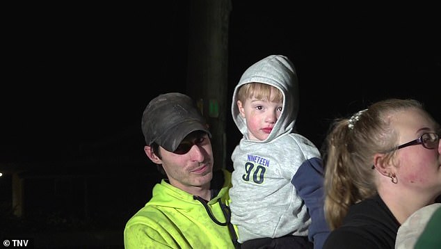 Xavier se reencontró con su papá luego de emprender una aventura 'buscando canguros'