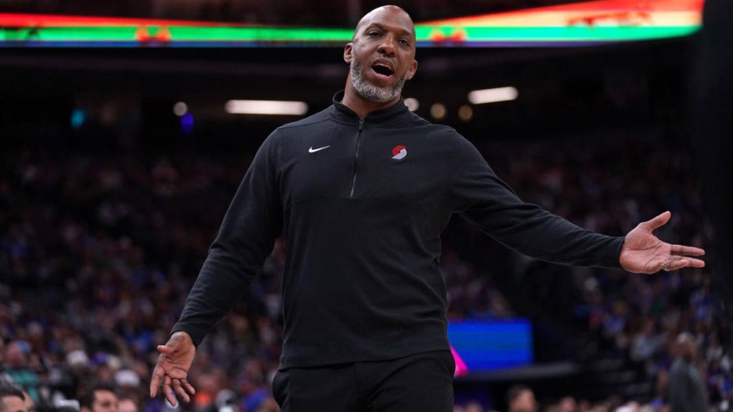 Chauncey Billups afirma que un jugador de los Trail Blazers publicó su propia volcada en las redes sociales durante el entretiempo de la goleada
