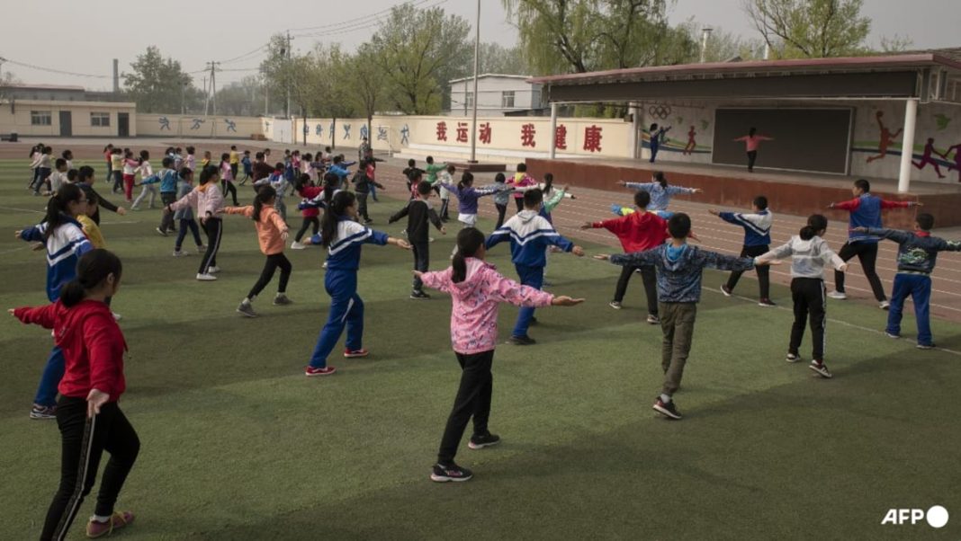 China toma nuevas medidas para acabar con la obesidad estudiantil de raíz, aunque las implicaciones económicas y sanitarias pesan mucho
