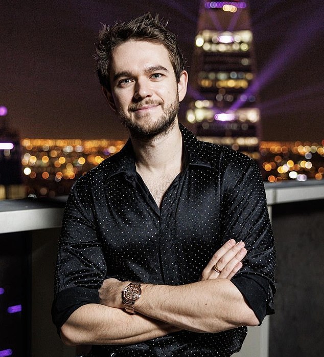 El DJ Zedd se ha encontrado en una situación preocupante. Una mujer llamada Rezwan Senobarian supuestamente lo ha estado acosando a él y a su personal.