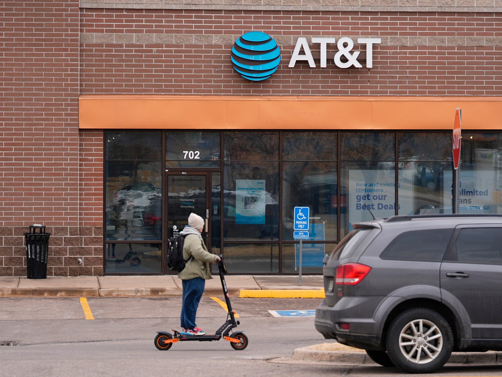 Datos de casi todos los clientes de AT&T fueron descargados en una brecha de seguridad
