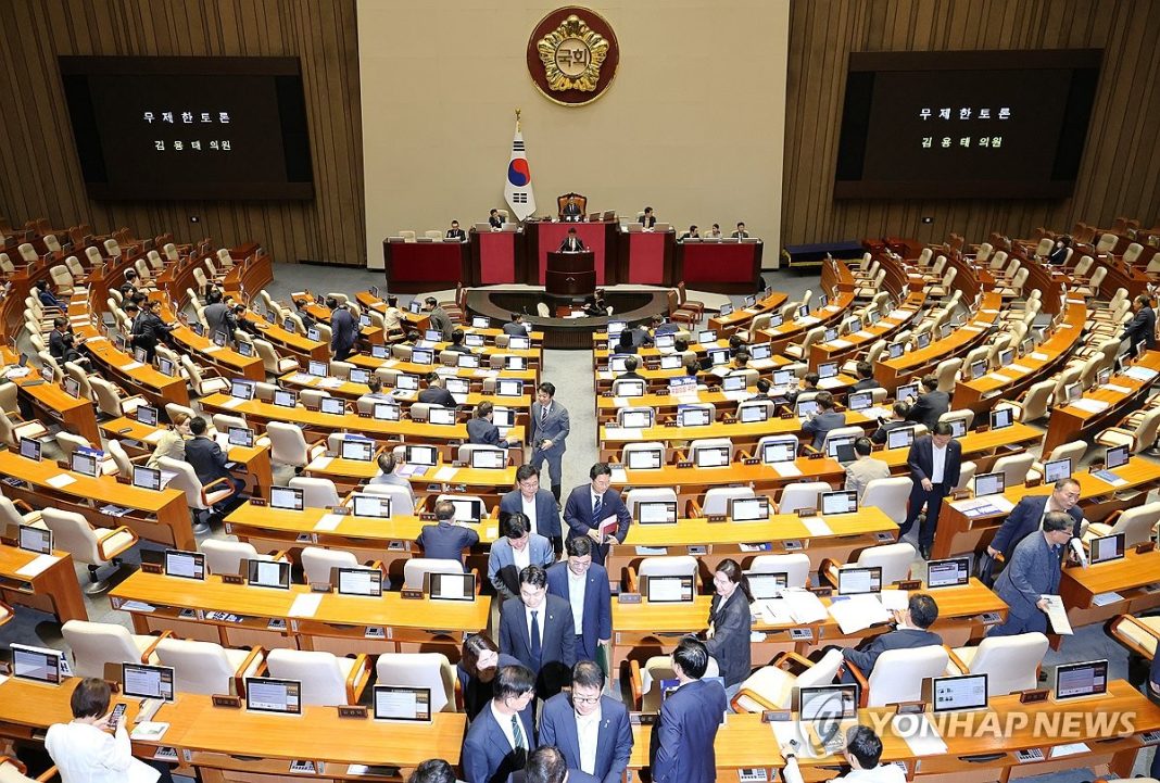 Opposition-controlled parliament unilaterally passes contentious broadcasting bill