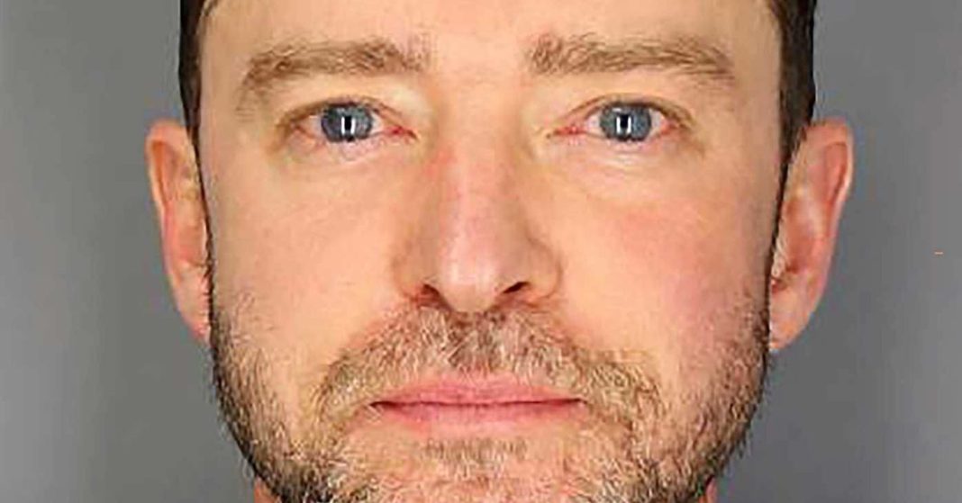 El abogado de Justin Timberlake dice que el cantante pop no estaba intoxicado y sostiene que los cargos por conducir bajo los efectos del alcohol deberían ser retirados
