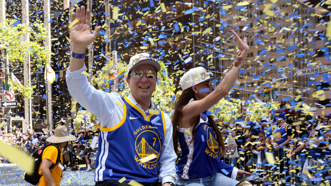 El dueño de los Warriors, Joe Lacob, dice que no intentará comprar los Celtics de su ciudad natal: 