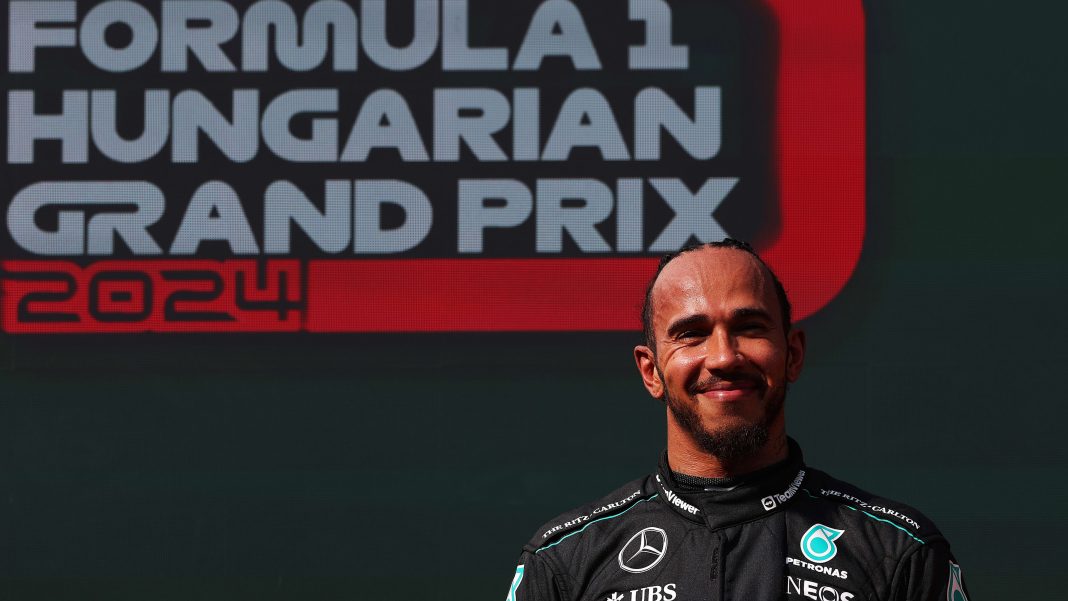 Hamilton se muestra entusiasmado con el podio en Hungría tras una carrera 