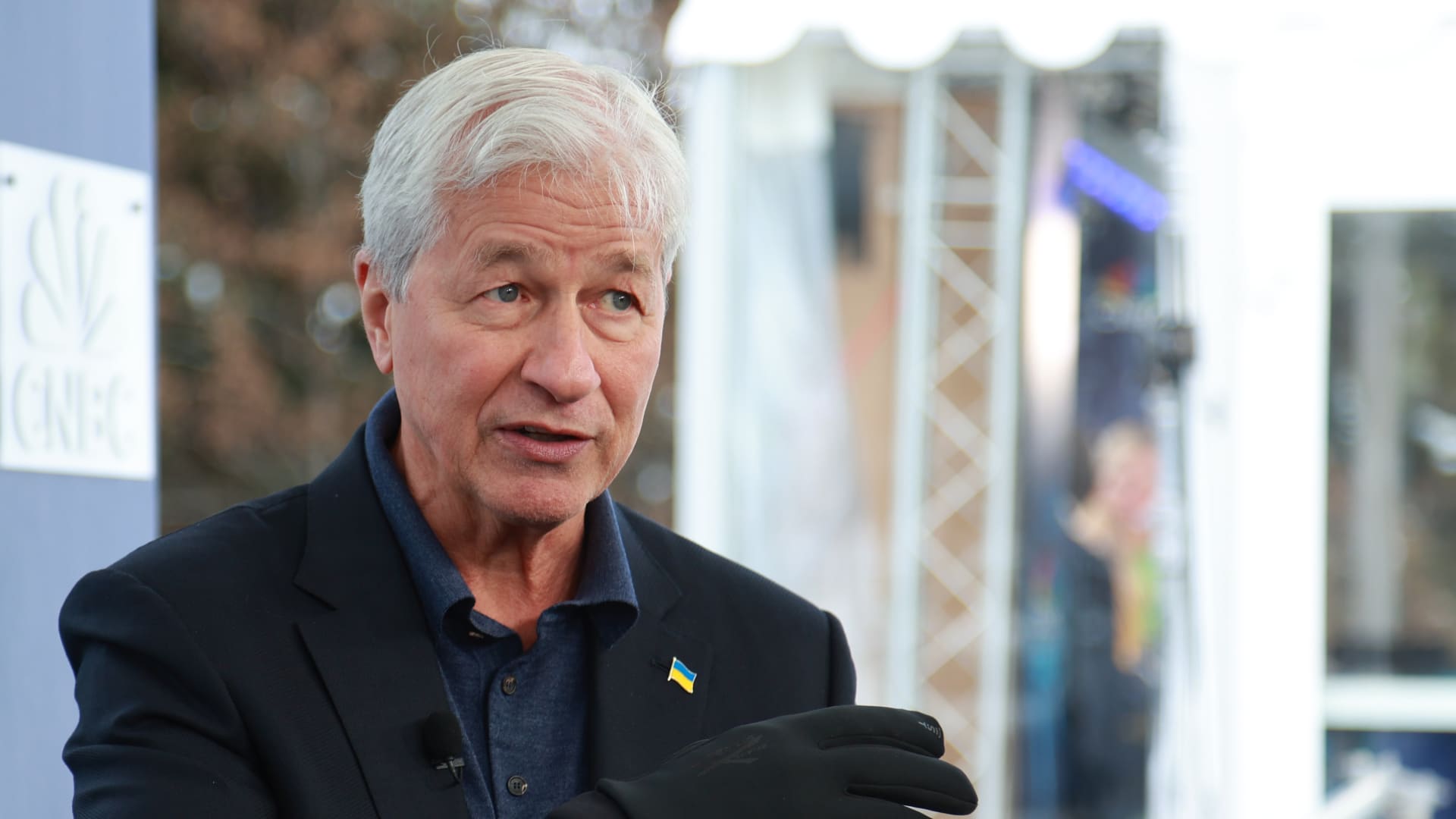 Jamie Dimon de JPMorgan advierte que la inflación y las tasas de interés podrían permanecer altas
