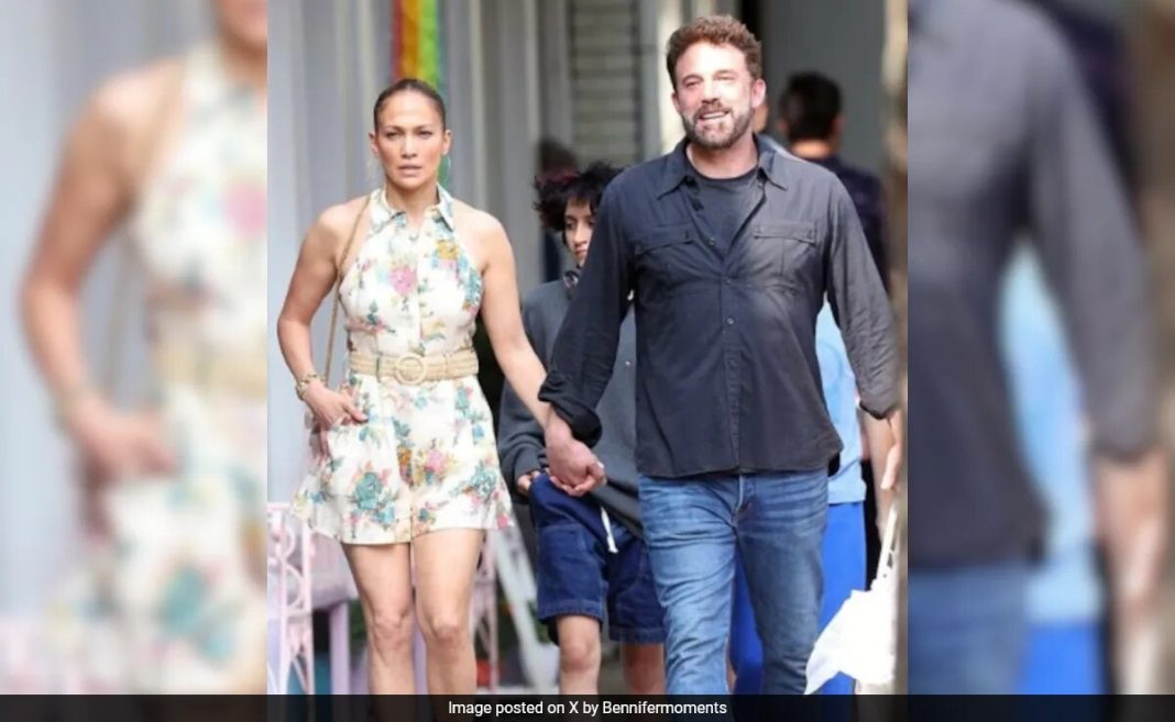 Jennifer Lopez y Ben Affleck no tienen planes de anunciar que no son pareja por ahora: reporte
