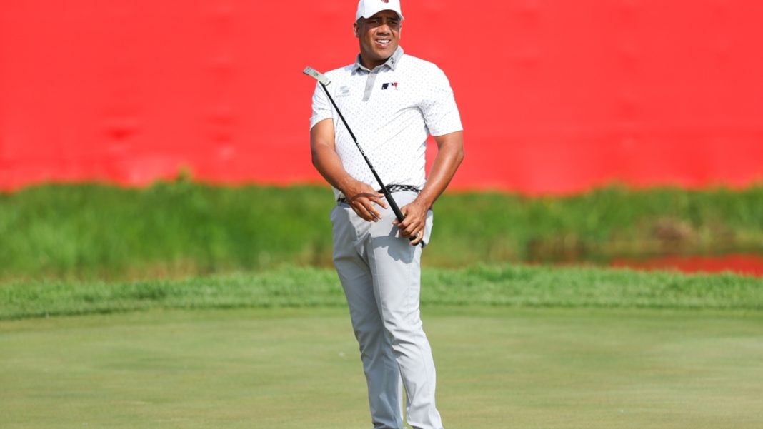 Jhonattan Vegas firma 63 golpes y se coloca líder en el 3M Open
