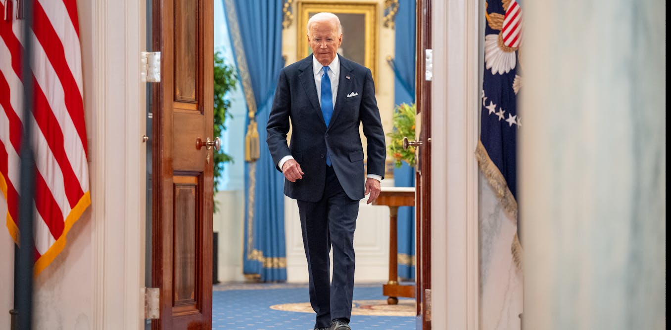 Joe Biden se compromete a permanecer en la carrera; al igual que Nixon, su mayor amenaza proviene de dentro de su propio partido
