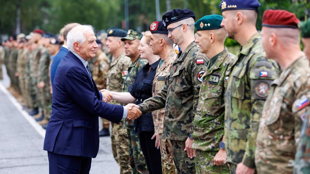 Josep Borrell visita Letonia
