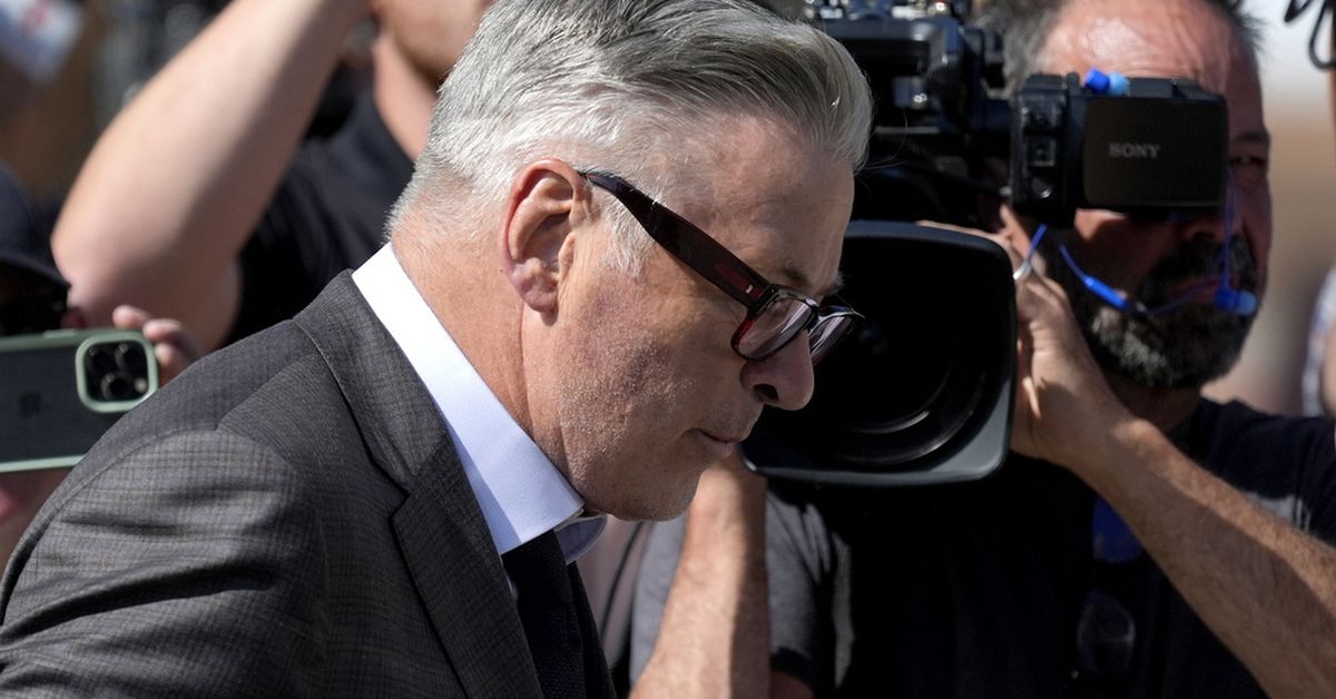 Jurado formado en el juicio por homicidio involuntario de Alec Baldwin en Nuevo México
