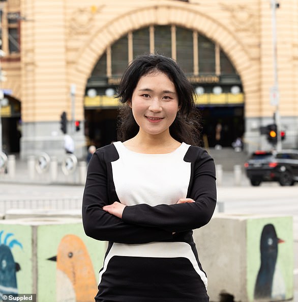 Angel Zhong, profesora asociada de Finanzas del RMIT, afirma que la legislación en Australia está rezagada respecto de los avances en materia de pagos electrónicos