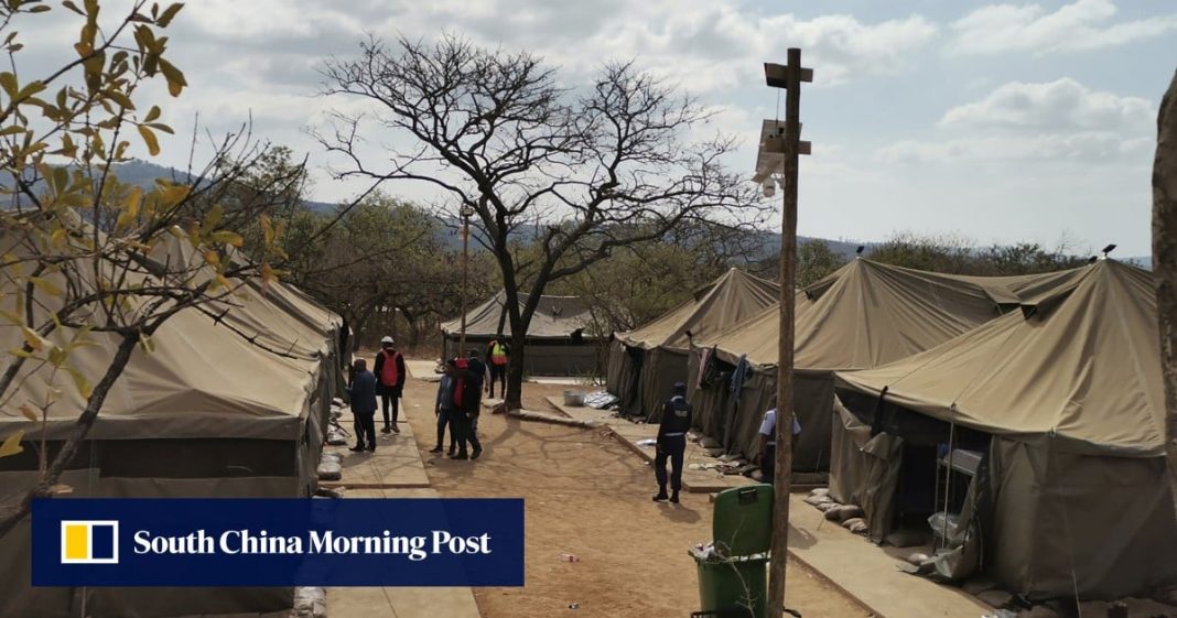 La policía sudafricana arresta a 95 libios en un supuesto campamento militar secreto
