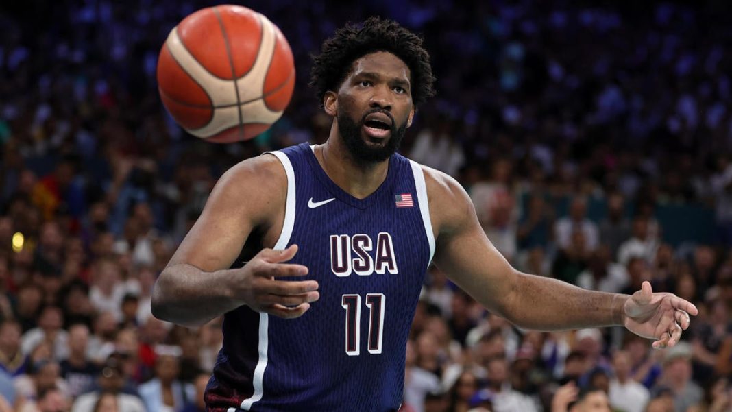 La reacción de Joel Embiid ante los abucheos de los aficionados franceses en los Juegos Olímpicos de 2024: 