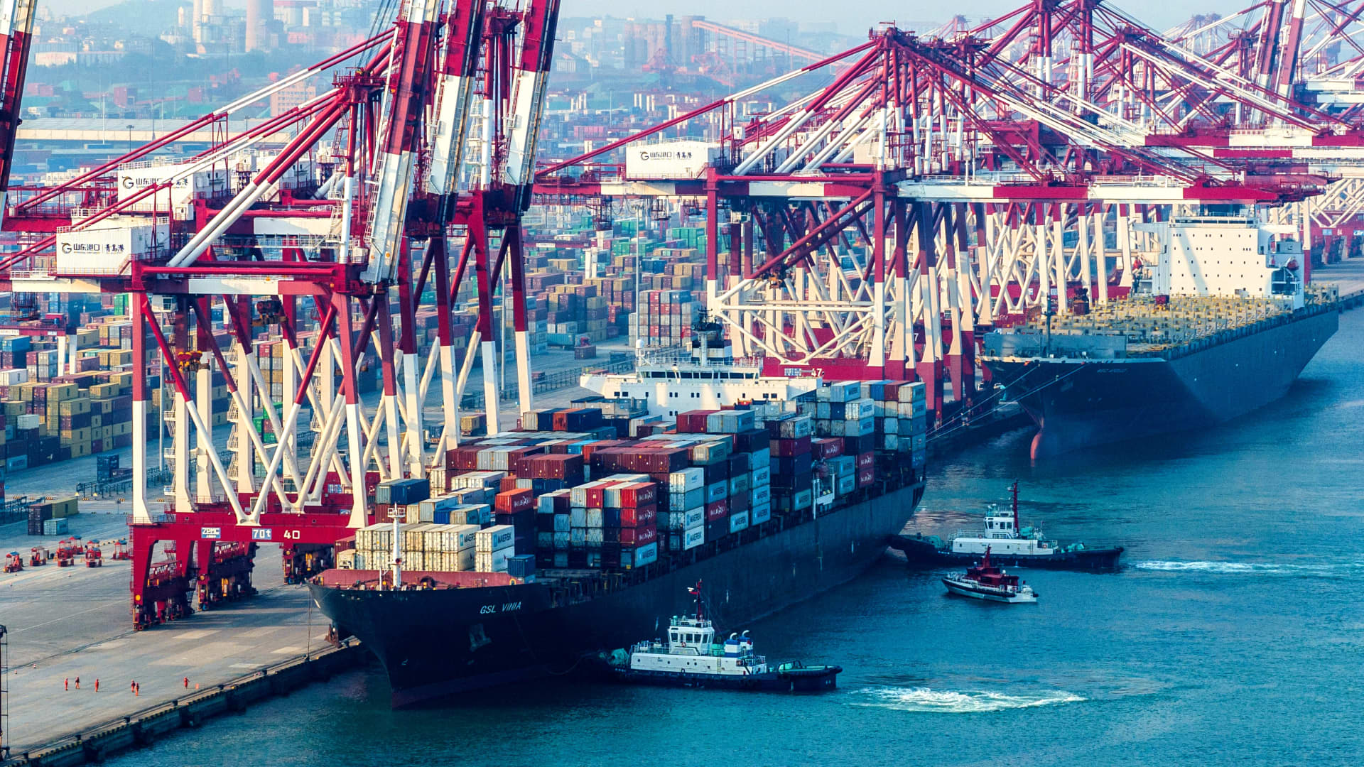 Las importaciones de China caen inesperadamente en junio, pero las exportaciones superan las previsiones
