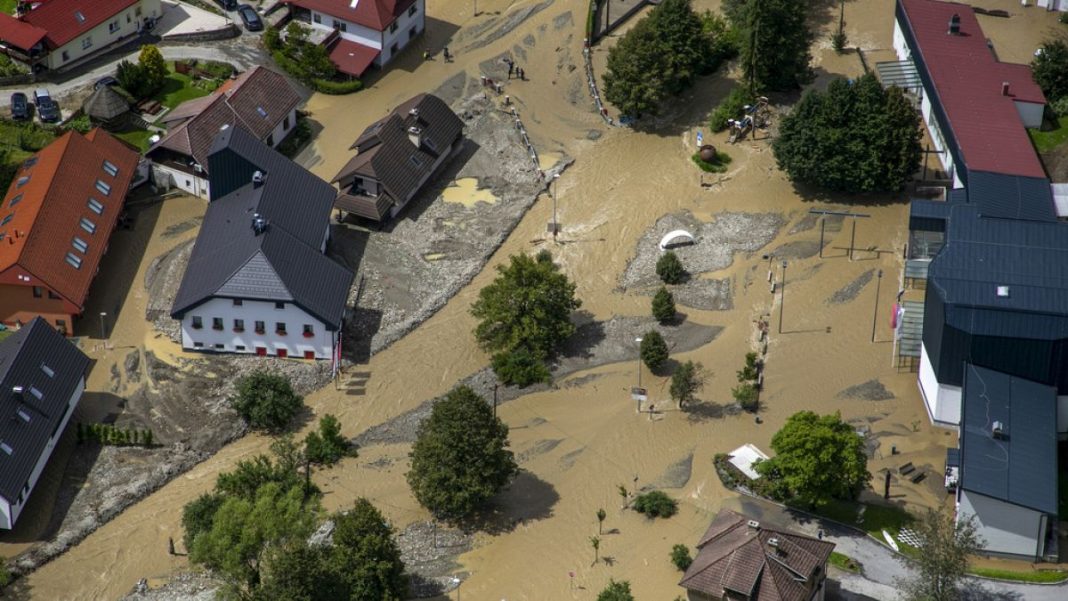 Lluvias torrenciales en el norte de Eslovenia provocan deslizamientos de tierra 
