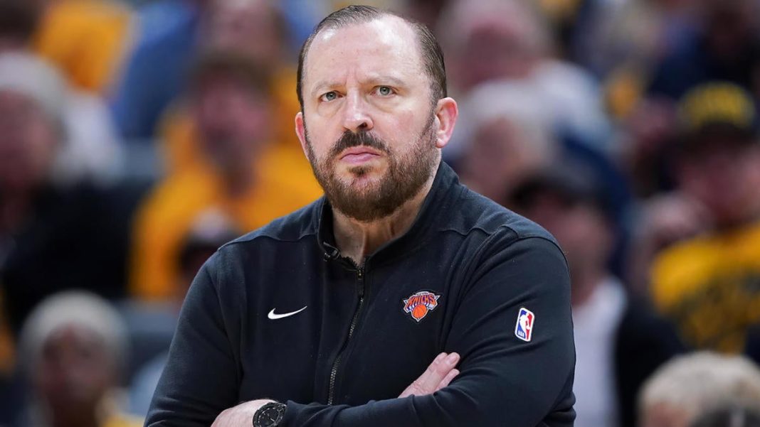 Los Knicks extienden el contrato de Tom Thibodeau hasta la temporada 2027-28, según un informe
