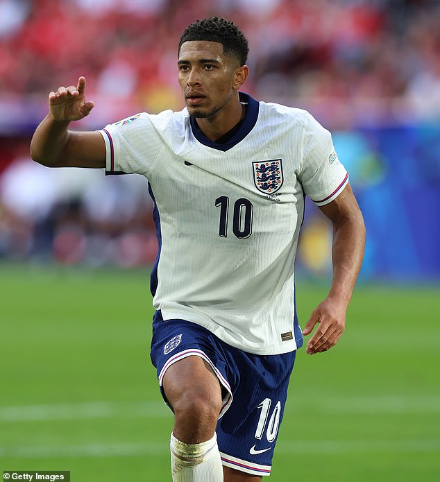 Jude Bellingham de Inglaterra durante el partido de cuartos de final de la UEFA EURO 2024 entre Inglaterra y Suiza el 6 de julio