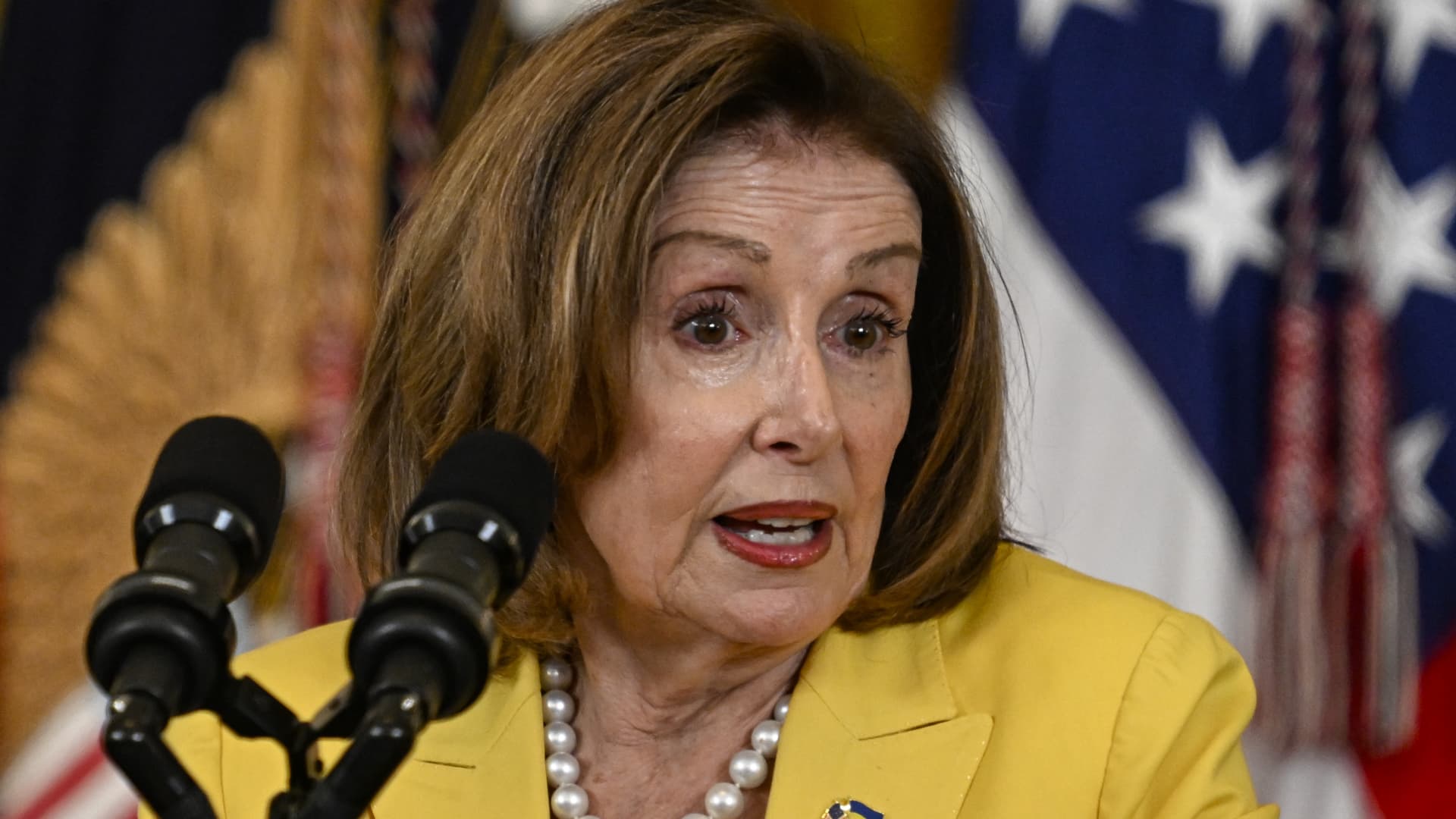 Los demócratas Pelosi y Clyburn dicen que las preocupaciones sobre la edad de Biden son 