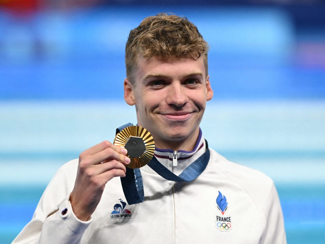 Marchand gana el oro olímpico en los 400 m combinados de Francia, Peaty no consigue el triplete en París
