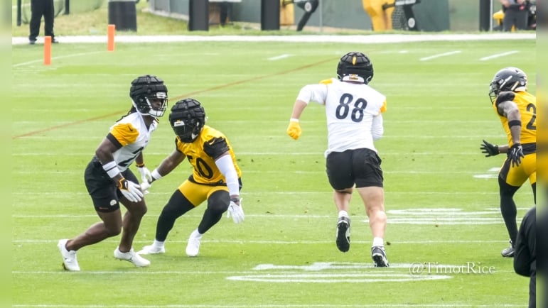 Najee Harris Elandon Roberts Pat Freiermuth Pittsburgh Steelers training camp