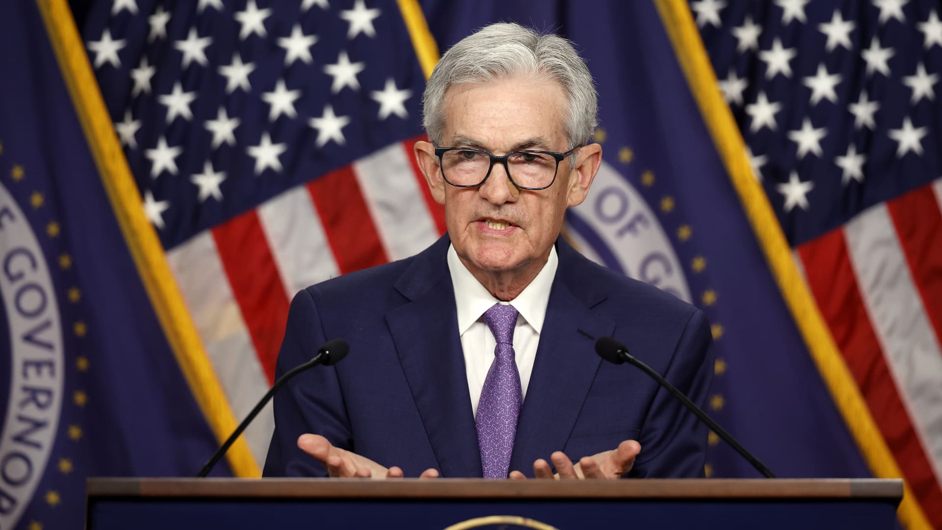 Powell dice que la Fed ha logrado 