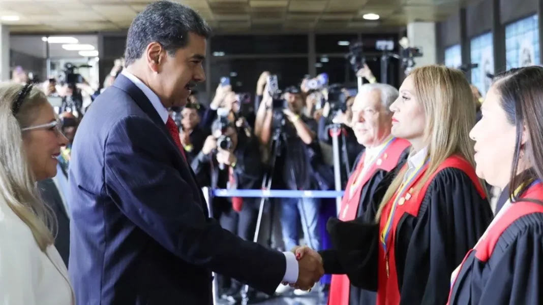 Presidente de Venezuela, Maduro, interpone recurso de amparo ante Tribunal Supremo de Justicia - teleSUR
