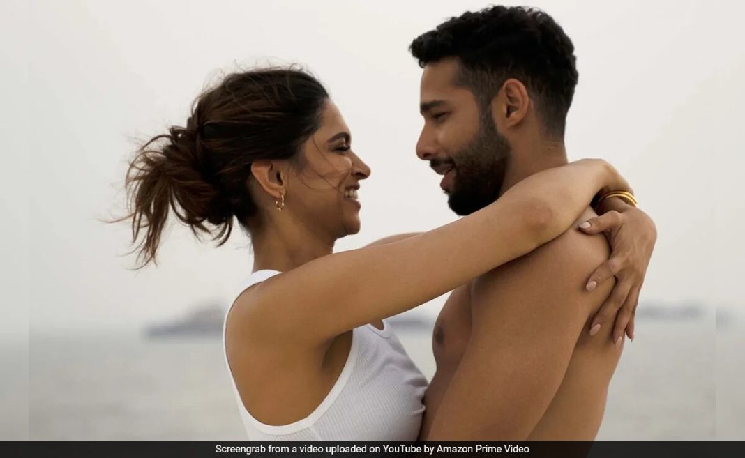 Siddhant Chaturvedi habla de hacer escenas íntimas con Deepika Padukone en <i>Gehraiyan</i>: