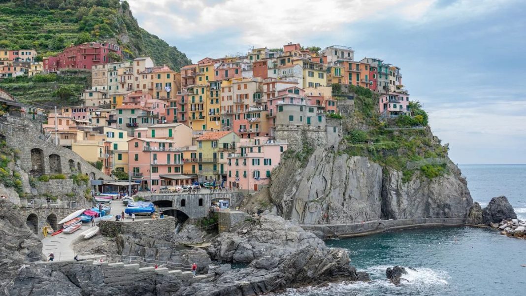 Tras 12 años de cierre, el 'Sendero del Amor' de Cinque Terre, en Italia, vuelve a abrir sus puertas
