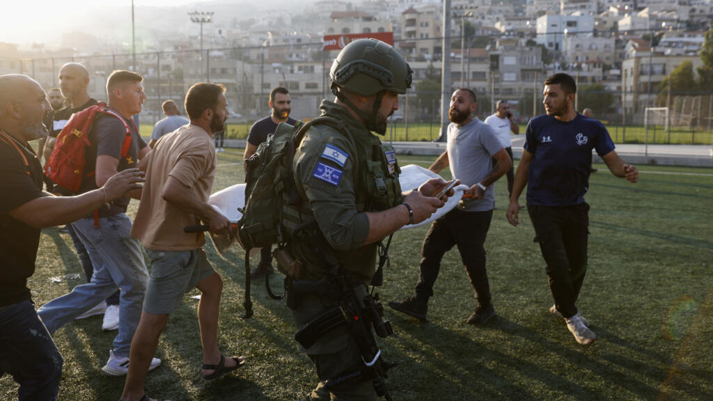 Un cohete lanzado desde el Líbano mata al menos a 10 personas en los Altos del Golán, según el servicio médico israelí
