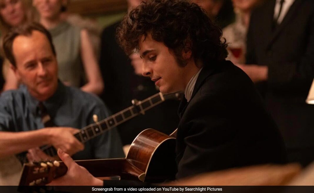 <i>Un completo desconocido</i> Teaser: Vea a Timothee Chalamet como Bob Dylan en la película biográfica del legendario cantante
