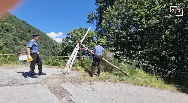 Carabineros en el lugar de la tragedia en los Alpes italianos