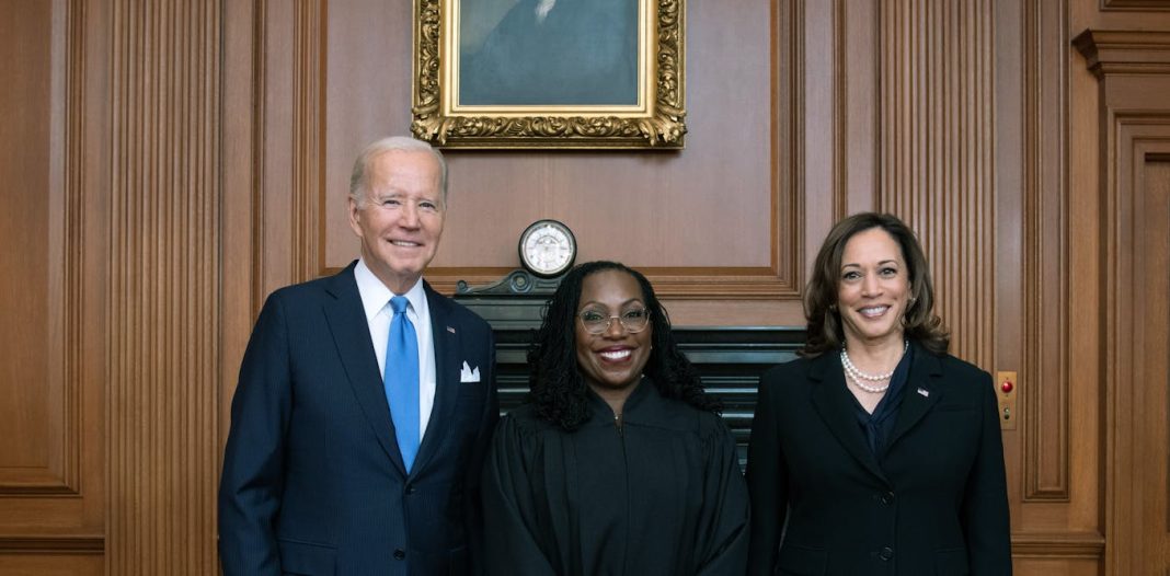 Una presidenta Harris podría no conseguir ninguna nominación para la Corte Suprema: Biden propone límites de mandato para asegurarse de que todos los futuros presidentes obtengan dos
