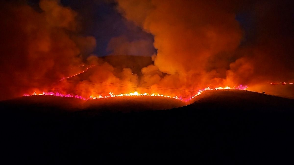 Vídeo. Llamas en las montañas, la crisis del incendio de Dropull
