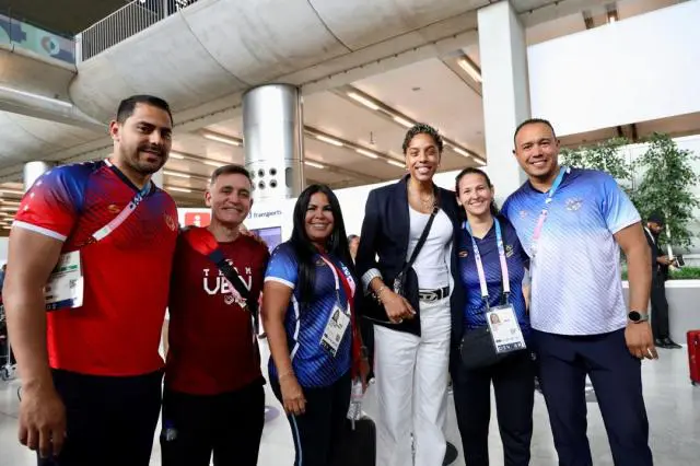 Yulimar Rojas llega a París como abanderada de delegación venezolana - teleSUR
